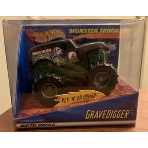 Hot Wheels Monster Jam Gravedigger Rev N Go Truck: 2000 Mattel, 1/43 Scale image 1