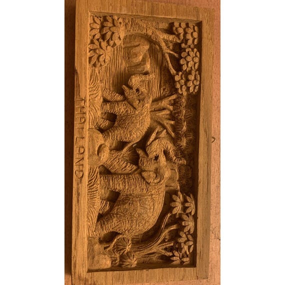 タイ製 手彫り 象 壁掛け木彫アート アジアン 彫刻 雑貨 ヴィンテージ ヴィンテージ 手彫り 木製 象/木 壁掛け タイ アート。8インチ×4 1/2