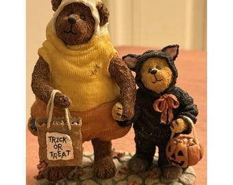 Boyds Bears Candy B. Corn with Scaredy Bear Trick or Treat Halloween Decor 2003