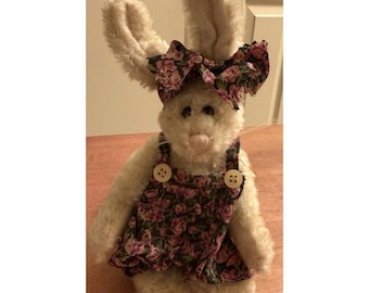 Vintage Boyds Bears "Hannah Rabbit" The Archive Collection 8"