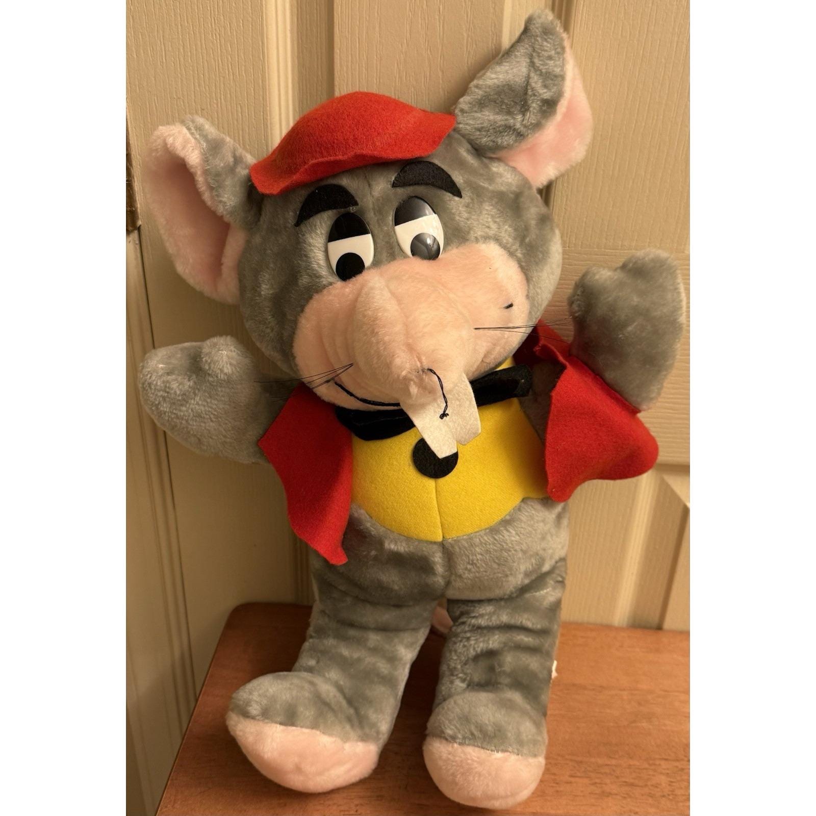 Vintage 1988 Chuck E. Cheese Showbiz Pizza Stuffed Animal Plush