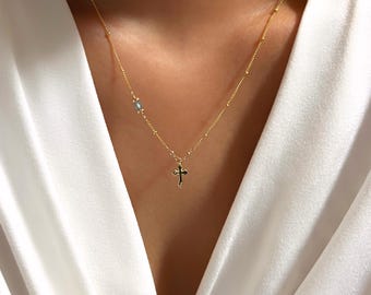 Collar delicado con dije de cruz pequeña de topacio azul (relleno de oro de 14 quilates), piedra natal de noviembre