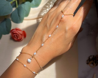 Baroque pearl Miano double strand dangle hand chain (14K gold filled / Freshwater pearl)