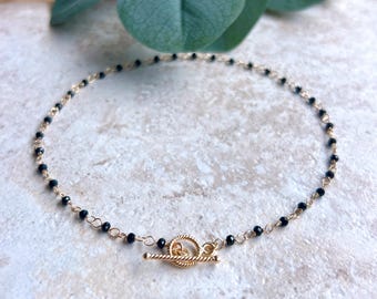 Black spinel twist toggle choker necklace (14K gold filled / Black spinel)