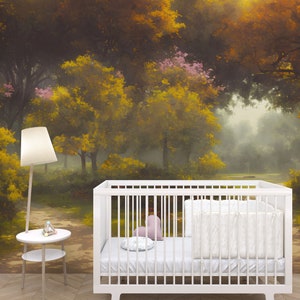 Pode incluir: Um ber&ccedil;o branco de madeira com colch&atilde;o branco e protetor de ber&ccedil;o branco, apresentando uma pequena almofada rosa em forma de cora&ccedil;&atilde;o. Ao lado do ber&ccedil;o, h&aacute; uma mesa lateral branca com um candeeiro de p&eacute; alto e um pequeno brinquedo.