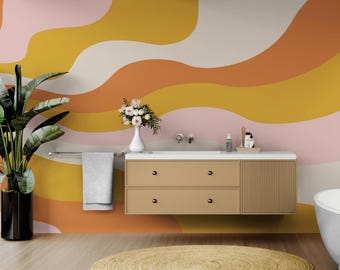 Mural autoadhesivo con diseño abstracto de ondas estilo años 70. Colores: naranja quemado, mostaza, amarillo y rosa pálido. Decoración de baño de mediados de siglo. #7043