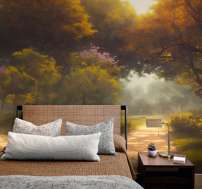 Pode incluir: Uma cama com colcha castanha texturizada, duas almofadas quadradas cinzentas com padr&atilde;o e uma almofada cil&iacute;ndrica cinzenta. Ao lado da cama, uma mesa de cabeceira castanha escura com uma pequena suculenta, um candeeiro de metal e papel.