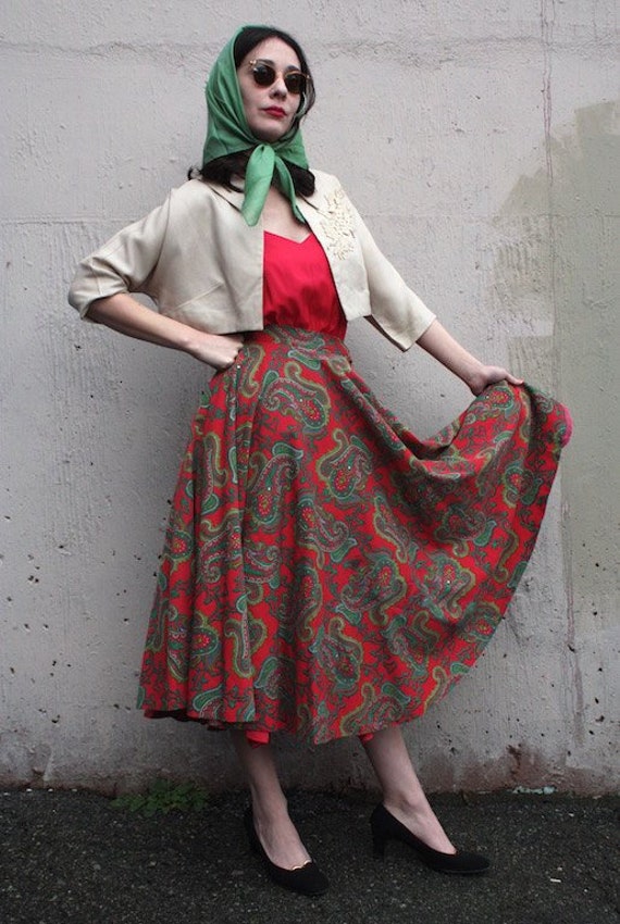 Vintage 1950s Circle Skirt | 50s Red and Green Pai