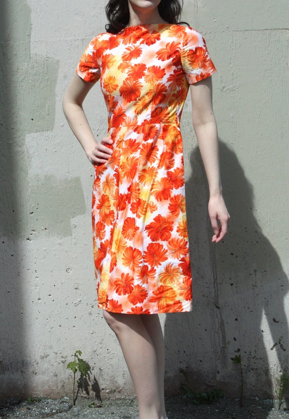 Vintage 1960's Tropical Floral Wiggle Dress | 50s