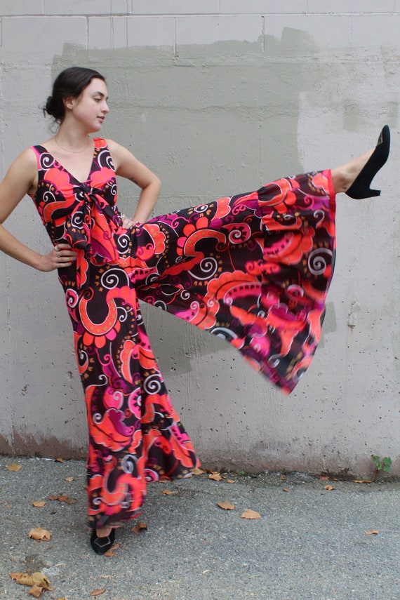 Vintage 1960's Psychedelic Pantsuit // 60s Hot Pin