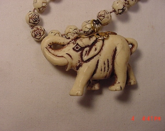 Vintage Elephant Necklace  16 - 744