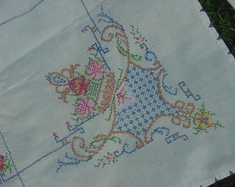 Vintage Hand Embroidered / Cross Stitch Oblong Tablecloth & 12 Matching Napkins  24 - 160