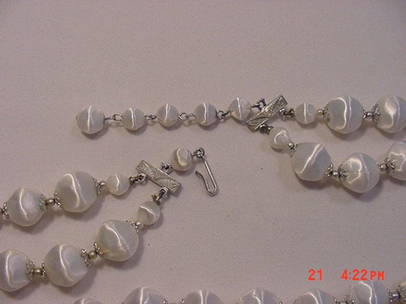 Vintage Adjustable Two Strand White Plastic Bead Necklace 16 639 image 4