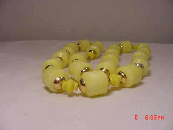 Vintage Yellow Plastic Beads Necklace  18 - 252 - image 3