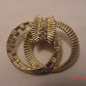 Vintage Double Ring Aurora Borealis Rhinestone Accented Brooch  18 - 739