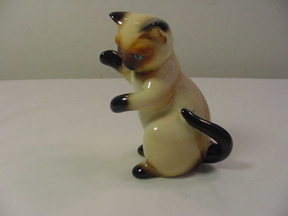 Vintage Goebel Siamese Cat Figurine & An Unmarked Siamese | Etsy