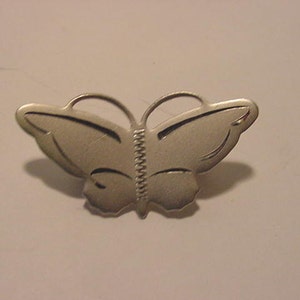 Vintage Silver Tone Metal Butterfly Brooch 12 537 image 1