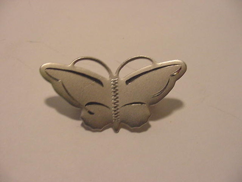 Vintage Silver Tone Metal Butterfly Brooch 12 537 image 1