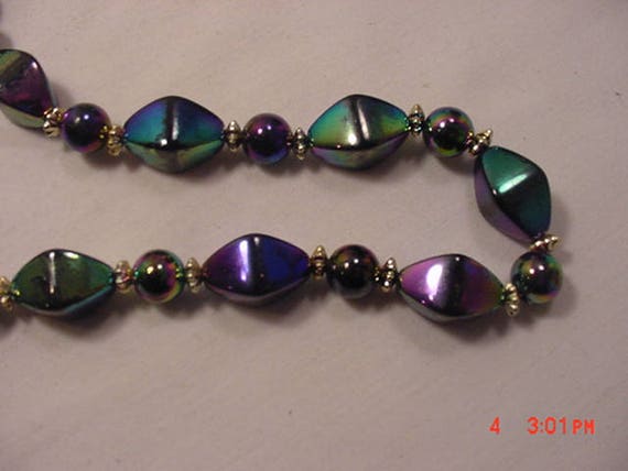 Vintage Metallic Blue Purple Green Beads Necklace… - image 3