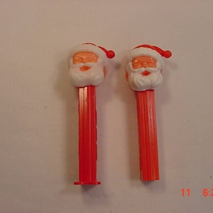 Vintage 1970s Red Santa Claus No Feet Pez Dispenser - Free