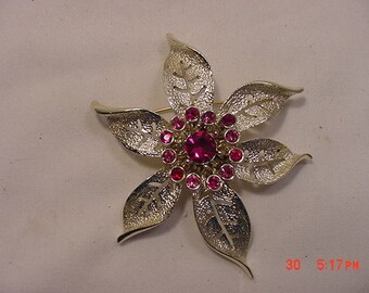Vintage Rhinestone Flower Blossom Brooch 16 - 686