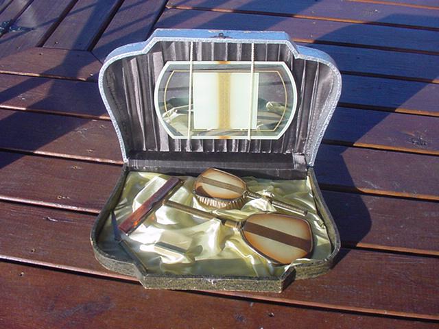 Antique Ladies Grooming Dresser Set in Original Box 25 - 9  display picture 1