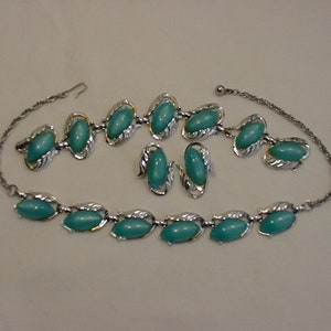 Vintage Blue Thermoset Adjustable Necklace - Bracelet & Clip On Earring Set  19 - 328