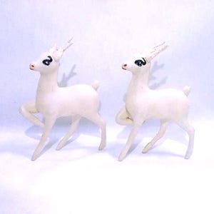 Set Of 2 Vintage Mid Century Plastic Christmas Reindeer   25 - 437
