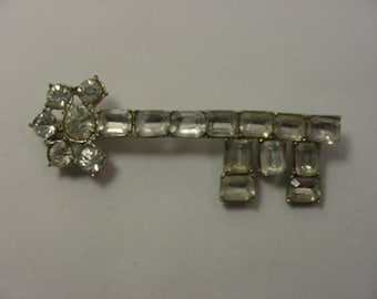 Vintage Rhinestone Skeleton Key Brooch 19 - 126