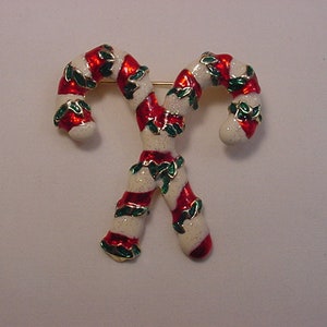 Vintage Double Candy Cane Brooch   23 - 185