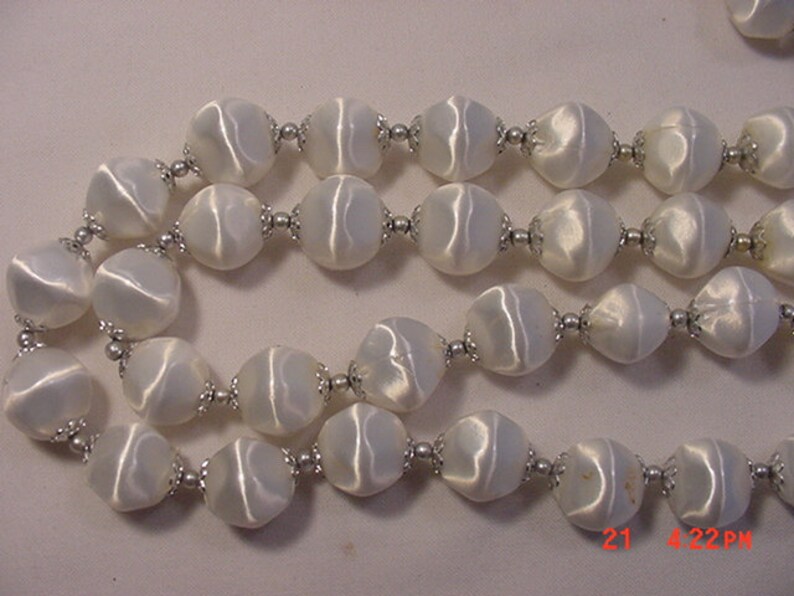 Vintage Adjustable Two Strand White Plastic Bead Necklace 16 639 image 3