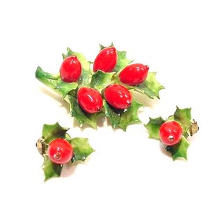 Vintage Mid Century - Cara China England - Christmas - Holly And Berries - Porcelain - Brooch & Clip On Earring Set  25 - 586