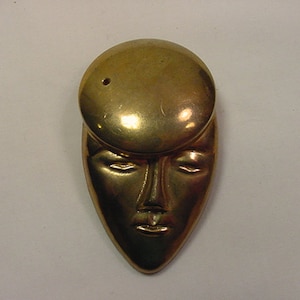 Vintage Face With Hat Brooch  20 - 202