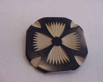 Vintage Black And White Carved Brooch   15 - 60