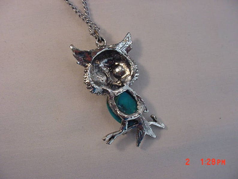 Vintage Faux Turquoise Owl Pendant Necklace 18 509 image 4