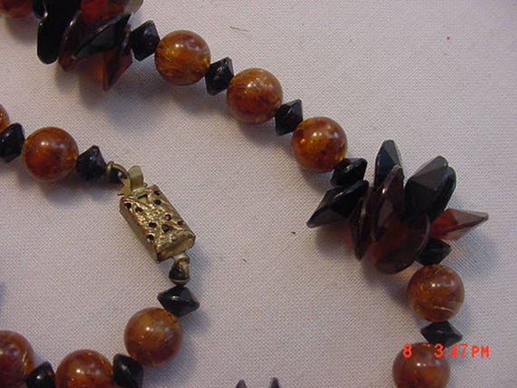 Vintage Brown Plastic Bead Necklace  18 - 282 - image 4