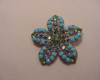 Vintage Rhinestone Flower Blossom Brooch 15 - 41