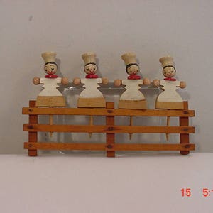Vintage Chief Wood Steak Markers Set - Rare - Medium - Well Done - How Do You Want Your Steak ?   17 - 1027