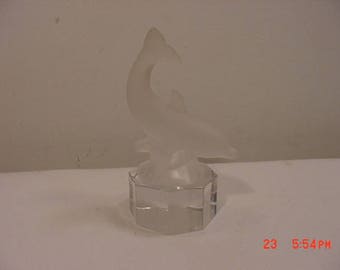 Vintage Frosted Crystal Dolphin / Porpoise Figurine Paperweight   17 - 854
