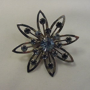 Vintage Blue Rhinestone Accented Brooch  19 - 1054