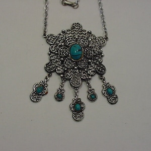 Vintage Faux Turquoise Necklace  19 - 183