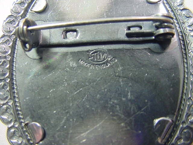 イギリス　アンティーク　ヴィンテージ ブローチ　TLM ヴィンテージ TLM イギリス製 フラワーブローチ 18 - 1771 - Etsy 日本