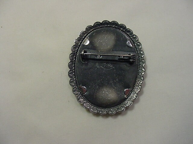 イギリス　アンティーク　ヴィンテージ ブローチ　TLM ヴィンテージ TLM イギリス製 フラワーブローチ 18 - 1771 - Etsy 日本