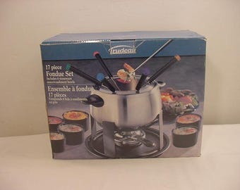 Vintage 2003 Trudeau 17 Piece Fondue Set - Used 1 Time - in