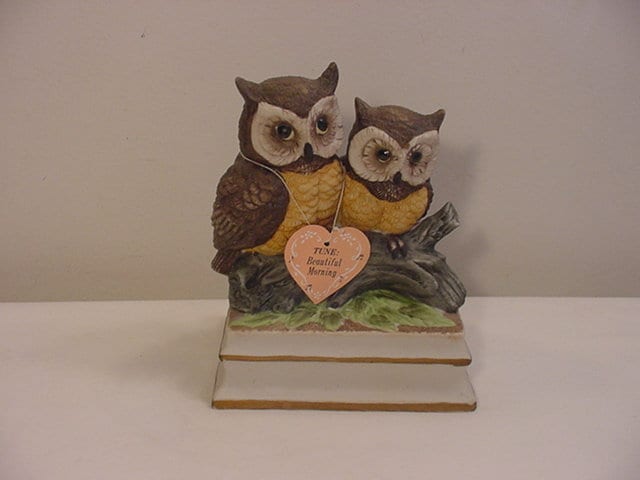 Vintage Brinn's Ceramic Musical Owl Figurine With Original Hang Tag Plays Beautiful Morning 23