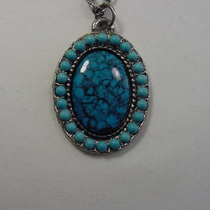 Vintage Faux Turquoise Necklace  19 - 182