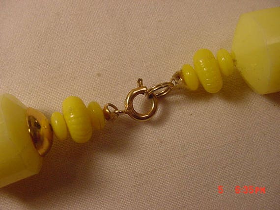 Vintage Yellow Plastic Beads Necklace  18 - 252 - image 7