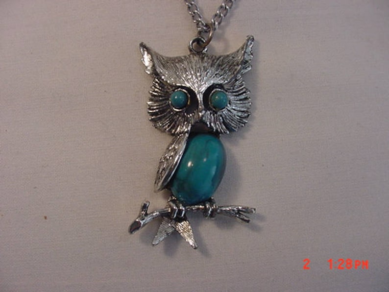 Vintage Faux Turquoise Owl Pendant Necklace 18 509 image 1