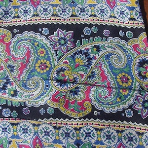 Vintage Paisley / Black Reversible Scarf Or Stole  25 - 321