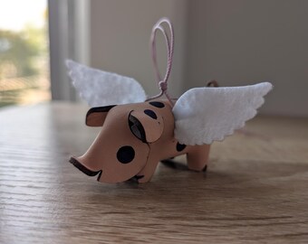 Purple polka-dot molded leather flying pig rearview mirror car charm